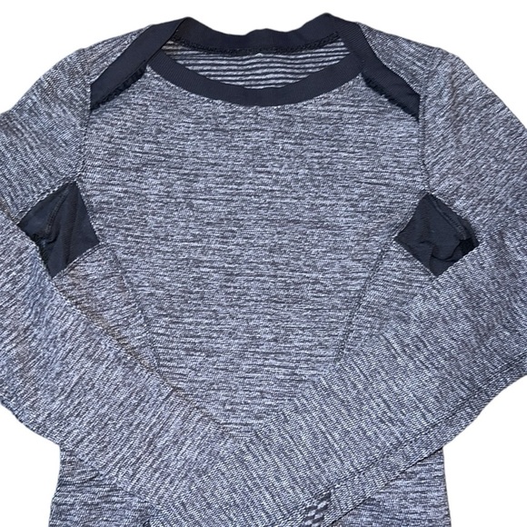 {EUC LuluLemon Base Runner Long Sleeve Top Mini Pique Heathered Black Size 4} - Picture 8 of 14